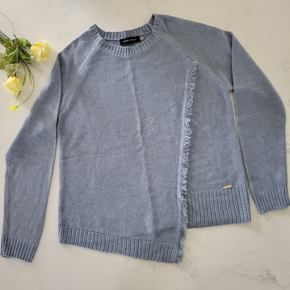 Sweater, light blue Ivanka Trump Size Large
